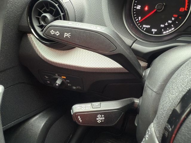 Q2 35 TFSI Luxury ✔ 渦輪動力＋省油科技 ✔ 豪華真皮座艙＋雙區恆溫 ✔ 靈活車身，好停好開超輕鬆  第12張相片