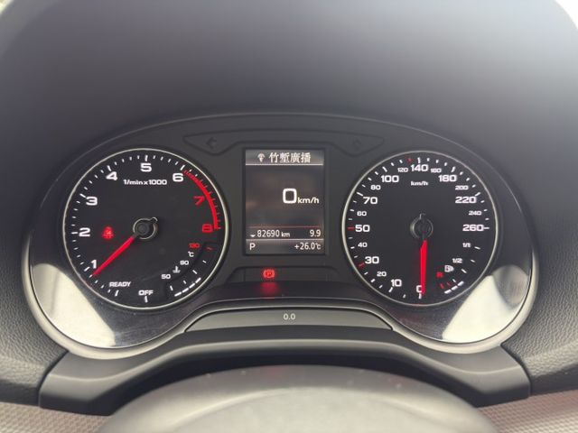 Q2 35 TFSI Luxury ✔ 渦輪動力＋省油科技 ✔ 豪華真皮座艙＋雙區恆溫 ✔ 靈活車身，好停好開超輕鬆  第13張相片