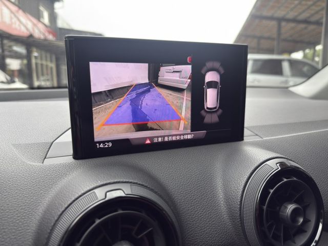 Q2 35 TFSI Luxury ✔ 渦輪動力＋省油科技 ✔ 豪華真皮座艙＋雙區恆溫 ✔ 靈活車身，好停好開超輕鬆  第16張相片