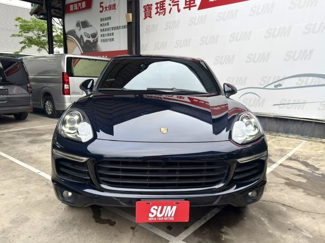 Cayenne Diesel 低調奢華 深藍魅力登場 現在用超親民價格 就能入手當年百萬等級豪華休旅，品質、性能、品牌一  第3張相片