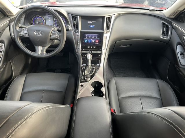 Infiniti Q50 2.0T 旗艦款 雙弓水箱護罩 × 獵豹眼神LED氣場一出場就到位 特別推薦給有藝術氣息的她  第5張相片