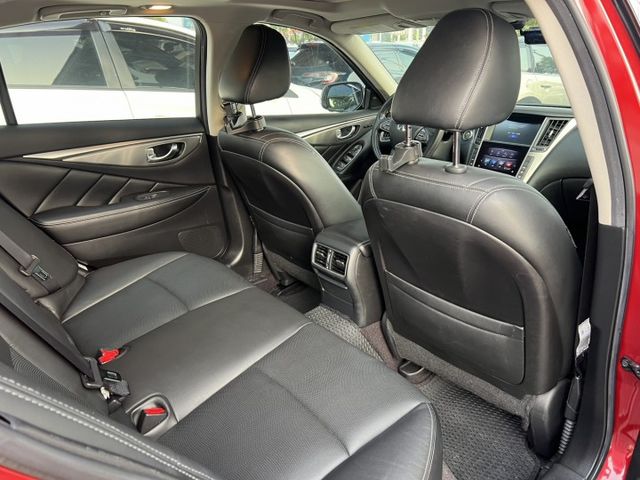 Infiniti Q50 2.0T 旗艦款 雙弓水箱護罩 × 獵豹眼神LED氣場一出場就到位 特別推薦給有藝術氣息的她  第7張相片