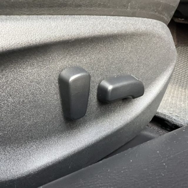 Infiniti Q50 2.0T 旗艦款 雙弓水箱護罩 × 獵豹眼神LED氣場一出場就到位 特別推薦給有藝術氣息的她  第8張相片