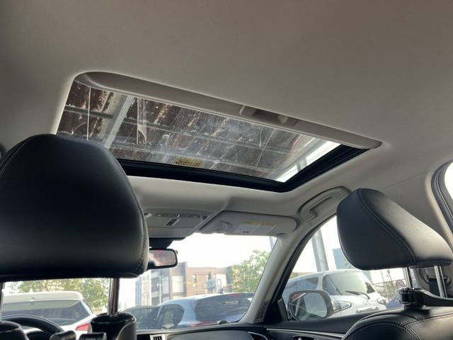 Infiniti Q50 2.0T 旗艦款 雙弓水箱護罩 × 獵豹眼神LED氣場一出場就到位 特別推薦給有藝術氣息的她  第20張相片