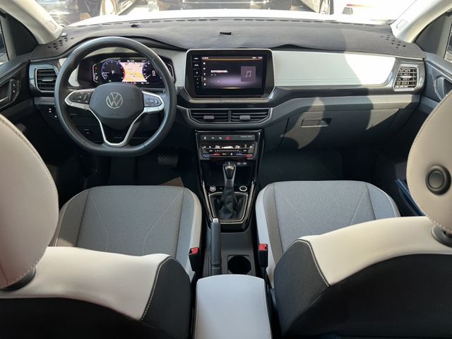 230 TSI Style Design 潮流小休旅，質感與科技一次到位 好開、好停、好安全，還很有型——這就是你每天都  第6張相片