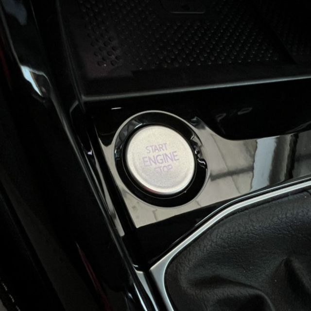 230 TSI Style Design 潮流小休旅，質感與科技一次到位 好開、好停、好安全，還很有型——這就是你每天都  第16張相片