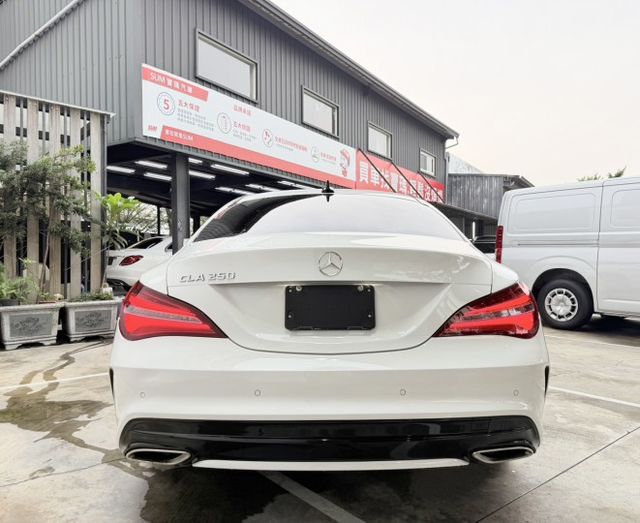 CLA250 白色登場！保值性高、氣質加分 特別推薦給：文教工作者、藝術創作者、講究形象的中小企業女老闆  第4張相片