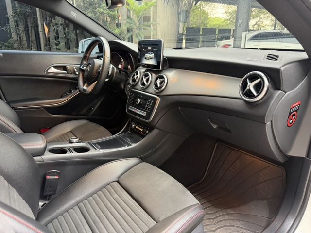 CLA250 白色登場！保值性高、氣質加分 特別推薦給：文教工作者、藝術創作者、講究形象的中小企業女老闆  第6張相片