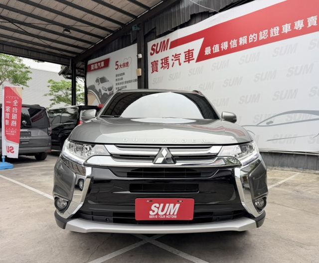 Outlander 尊貴型 大空間休旅，載人載物都OK 安卓機升級，導航影音更便利 這台就是「什麼都剛剛好」的實用休旅  第2張相片