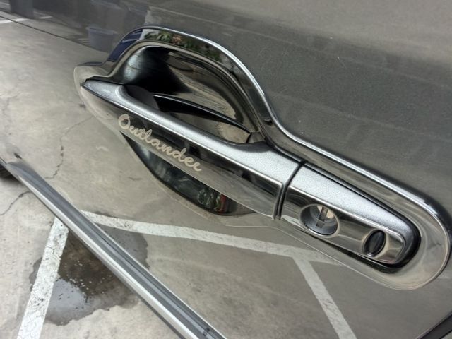 Outlander 尊貴型 大空間休旅，載人載物都OK 安卓機升級，導航影音更便利 這台就是「什麼都剛剛好」的實用休旅  第10張相片