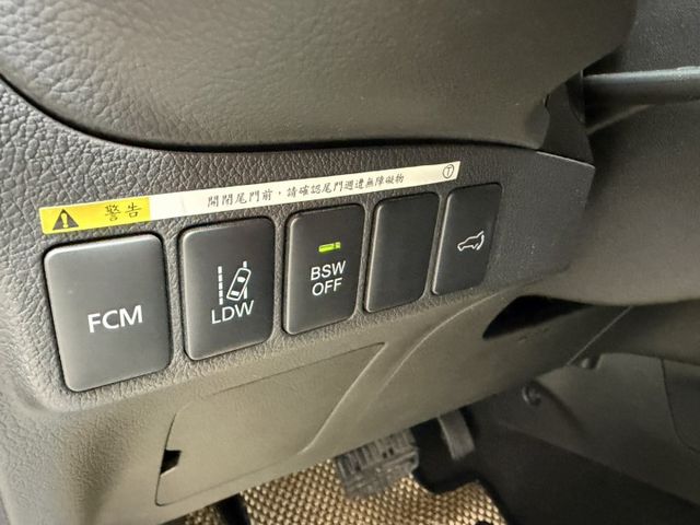 Outlander 尊貴型 大空間休旅，載人載物都OK 安卓機升級，導航影音更便利 這台就是「什麼都剛剛好」的實用休旅  第11張相片