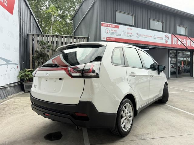 小資族、通勤族首選！ 好開、省油、好停車，市區代步超輕鬆 掀背大空間，買東西、載東西都很夠用  第2張相片