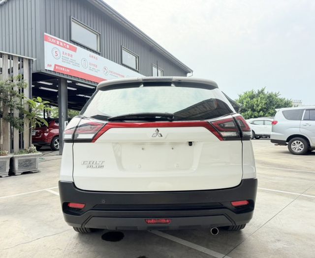 小資族、通勤族首選！ 好開、省油、好停車，市區代步超輕鬆 掀背大空間，買東西、載東西都很夠用  第4張相片