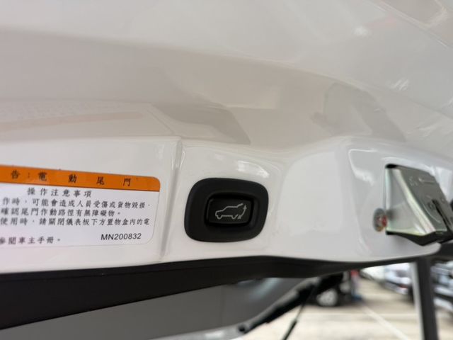 小資族、通勤族首選！ 好開、省油、好停車，市區代步超輕鬆 掀背大空間，買東西、載東西都很夠用  第5張相片