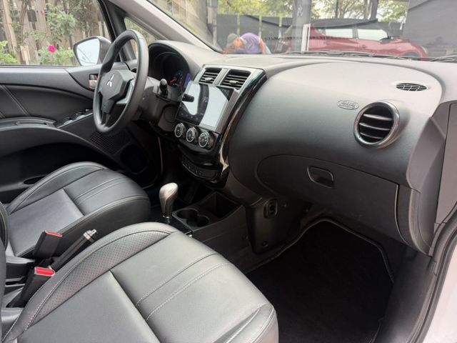 小資族、通勤族首選！ 好開、省油、好停車，市區代步超輕鬆 掀背大空間，買東西、載東西都很夠用  第7張相片