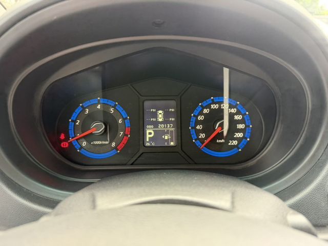 小資族、通勤族首選！ 好開、省油、好停車，市區代步超輕鬆 掀背大空間，買東西、載東西都很夠用  第12張相片