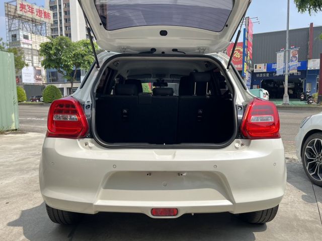 GLX 輕油電小鋼炮 SHVS輕油電系統 省油又順暢，起步更輕快、通勤超有感 小車大享受、好開又好省  第4張相片