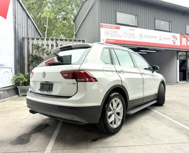 280 TSI Comfortline 動力夠、空間大、安全滿配，開起來穩、坐起來舒服 一台可以陪你通勤、載家人、跑長途  第2張相片