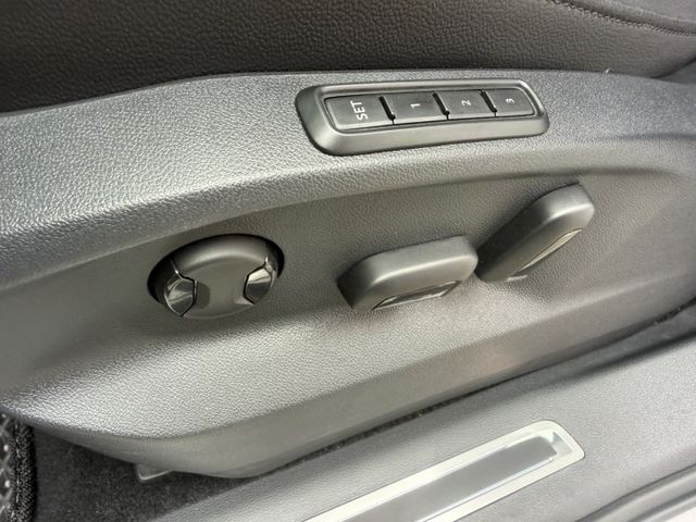 280 TSI Comfortline 動力夠、空間大、安全滿配，開起來穩、坐起來舒服 一台可以陪你通勤、載家人、跑長途  第9張相片