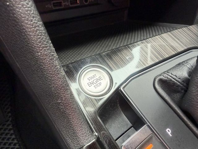 280 TSI Comfortline 動力夠、空間大、安全滿配，開起來穩、坐起來舒服 一台可以陪你通勤、載家人、跑長途  第12張相片