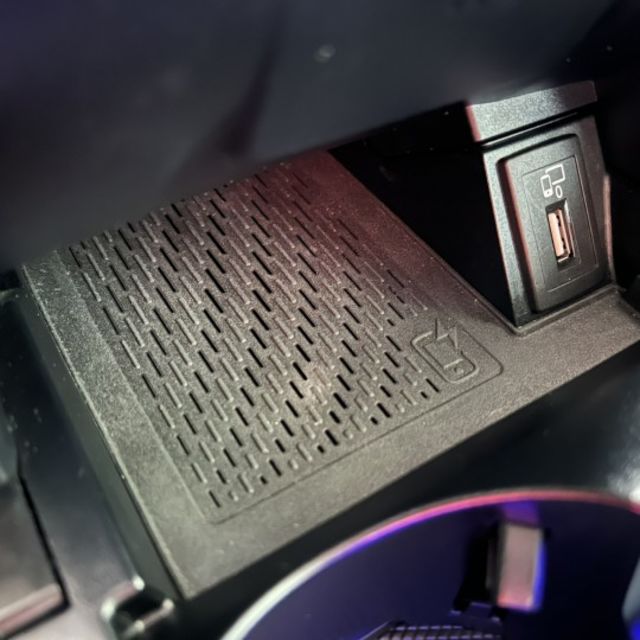 C-Class (W205) C200 星夜版 48V 輕油電 這台，這台，不只是C-Class 是你下一個階段的門面  第20張相片