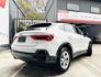 一部兼顧商務形象與家庭需求的豪華 SUV， 這，就是為什麼選擇 Audi Q3。  第2張縮圖