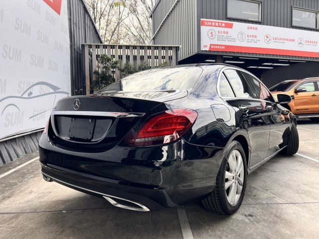 C-Class (W205) C200 星夜版 48V 輕油電 這台，這台，不只是C-Class 是你下一個階段的門面  第2張相片