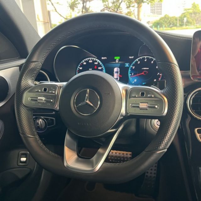 C-Class (W205) C200 星夜版 48V 輕油電 這台，這台，不只是C-Class 是你下一個階段的門面  第9張相片