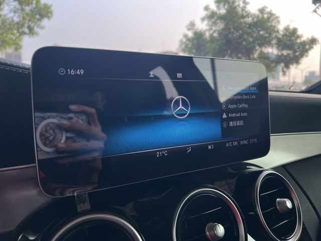C-Class (W205) C200 星夜版 48V 輕油電 這台，這台，不只是C-Class 是你下一個階段的門面  第16張相片