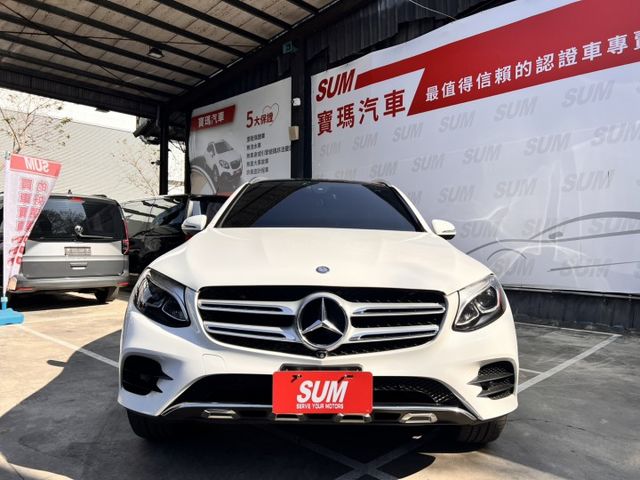 GLC300 AMG  全景天窗，配備直接給滿，質感與性能一次到位  第3張相片