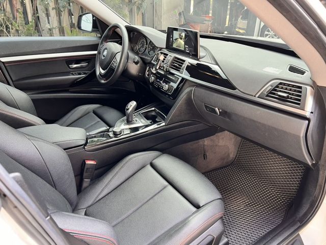 GT 320i Sport 總代理 質感與實用一次到位！跑車線條＋掀背大空間 主動式尾翼＋空力設計，高速穩定更安心  第7張相片