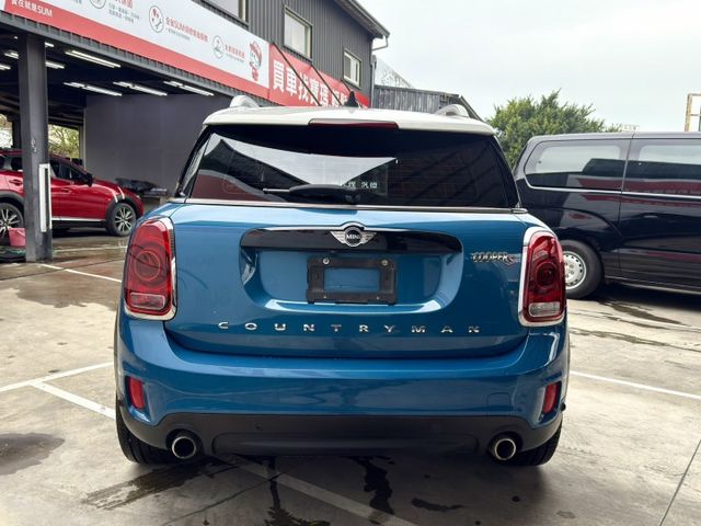 COOPER S 雙前跑車座椅 方向盤快控 定速 倒車顯影 電尾門 大行李箱空間！  第4張相片