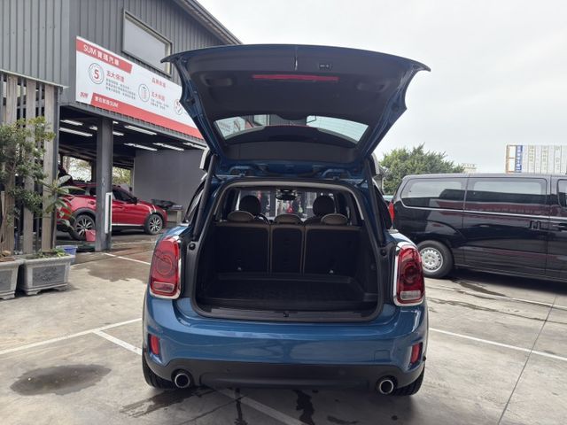 COOPER S 雙前跑車座椅 方向盤快控 定速 倒車顯影 電尾門 大行李箱空間！  第5張相片