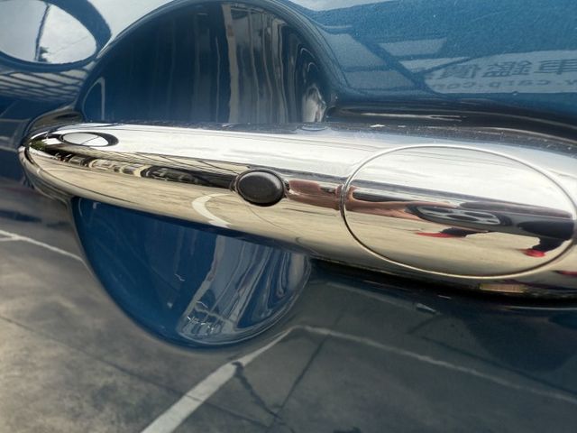 COOPER S 雙前跑車座椅 方向盤快控 定速 倒車顯影 電尾門 大行李箱空間！  第19張相片