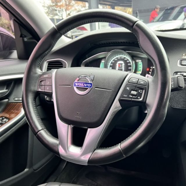 Volvo S60 D4 豪華版 省油有力・北歐安全房車  第11張相片