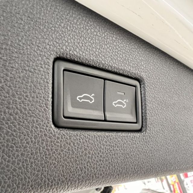 330 TSI Comfortline 德系進口休旅 性能穩 空間大 安全備配完整  第6張相片