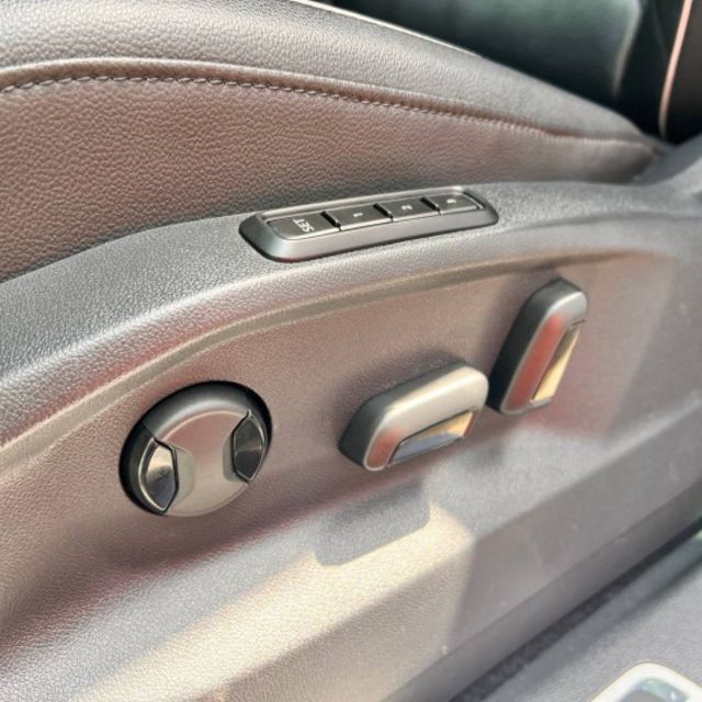 330 TSI COMFORTLINE✔ 德系操控穩定 ✔ 空間大、好載物 ✔ 安全配備完整 ✔ 適合家庭/通勤/長途  第11張相片