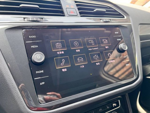 330 TSI COMFORTLINE✔ 德系操控穩定 ✔ 空間大、好載物 ✔ 安全配備完整 ✔ 適合家庭/通勤/長途  第16張相片