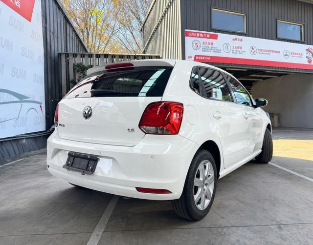 Polo 1.6 HB版 如果你想找一台「好開、好停、又有型」的都會小車，Volkswagen Polo 真的很可以  第2張相片