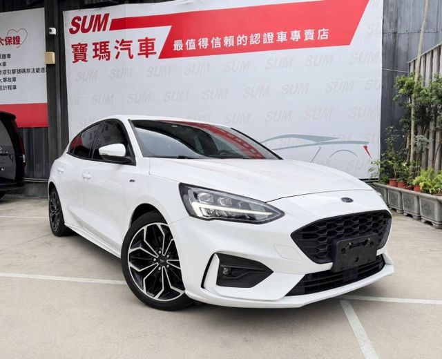 ST-Line運動化外型超有跑格，搭配歐系底盤操控，開起來穩又有駕馭樂趣 通勤代步到假日出遊都超可以！  第1張相片