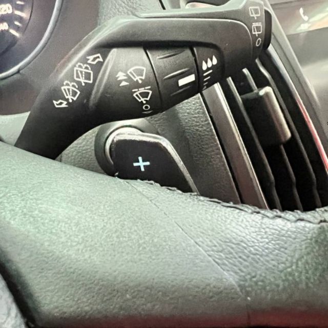 5D EcoBoost 180運動化調校的懸吊及避震系統 在行駛過程中能讓駕駛者獲得直接、積極的路感反饋  第12張相片