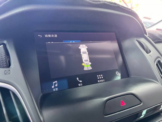 5D EcoBoost 180運動化調校的懸吊及避震系統 在行駛過程中能讓駕駛者獲得直接、積極的路感反饋  第14張相片