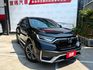CR-V S版  以「好開、耐用、空間大」聞名，後座與行李廂表現優異 無論通勤、接送小孩或全家出遊都相當實用  第1張縮圖