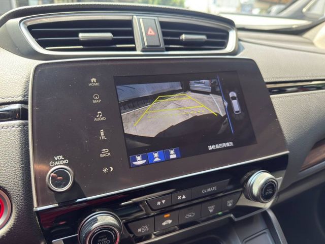CR-V S版  以「好開、耐用、空間大」聞名，後座與行李廂表現優異 無論通勤、接送小孩或全家出遊都相當實用  第15張相片