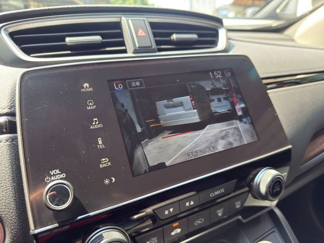 CR-V S版  以「好開、耐用、空間大」聞名，後座與行李廂表現優異 無論通勤、接送小孩或全家出遊都相當實用  第16張相片