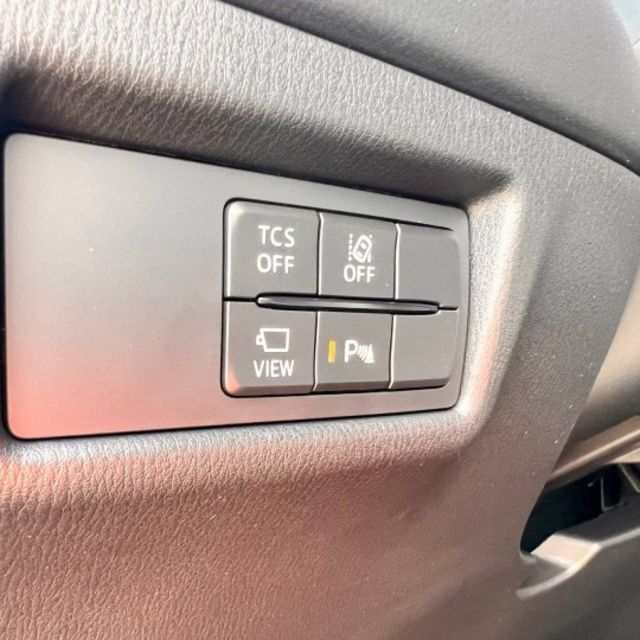 CX-5 20S Carbon Edition 純日本原裝進口，以日式職人工藝打造質感跑旅 ✔BOSE高級音響✔電動尾門  第10張相片