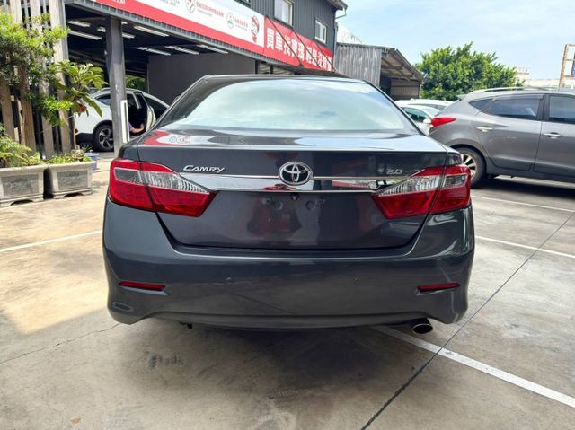 想找一台安心開、長期持有的好車，這一台Camry E版會是很好的選擇。  第4張相片
