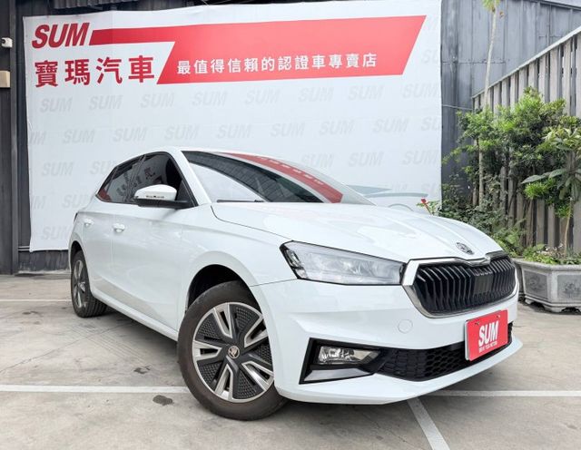 1.0 TSI 豪華動能版 只跑1.5萬公里！低里程超漂亮 省油好養、停車超方便  歐系底盤穩定感十足  第1張相片