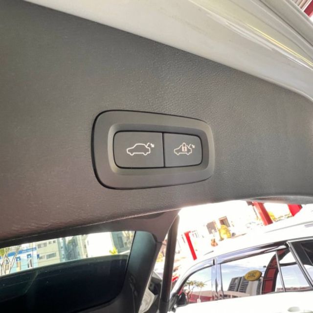 T2的「安全感」與「好上手」，視野好、坐姿高，女生開也非常有自信 而且 VOLVO 招牌安全性真的不是說說而已  第5張相片
