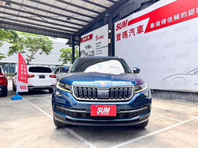 2.0 TSI 4x4 尊榮版 七人座旗艦家庭休旅 不只是空間大，而是它將安全、實用、舒適與駕馭樂趣完美結合。  第3張相片